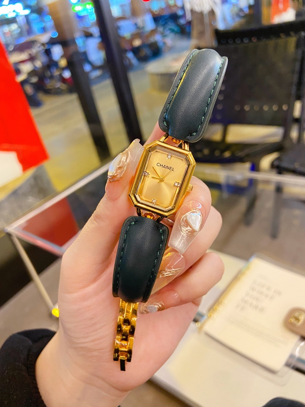 ブランド時計側面デザイン